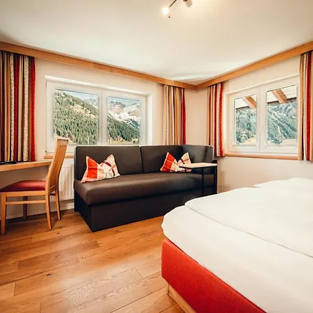 Hotel Almajur
